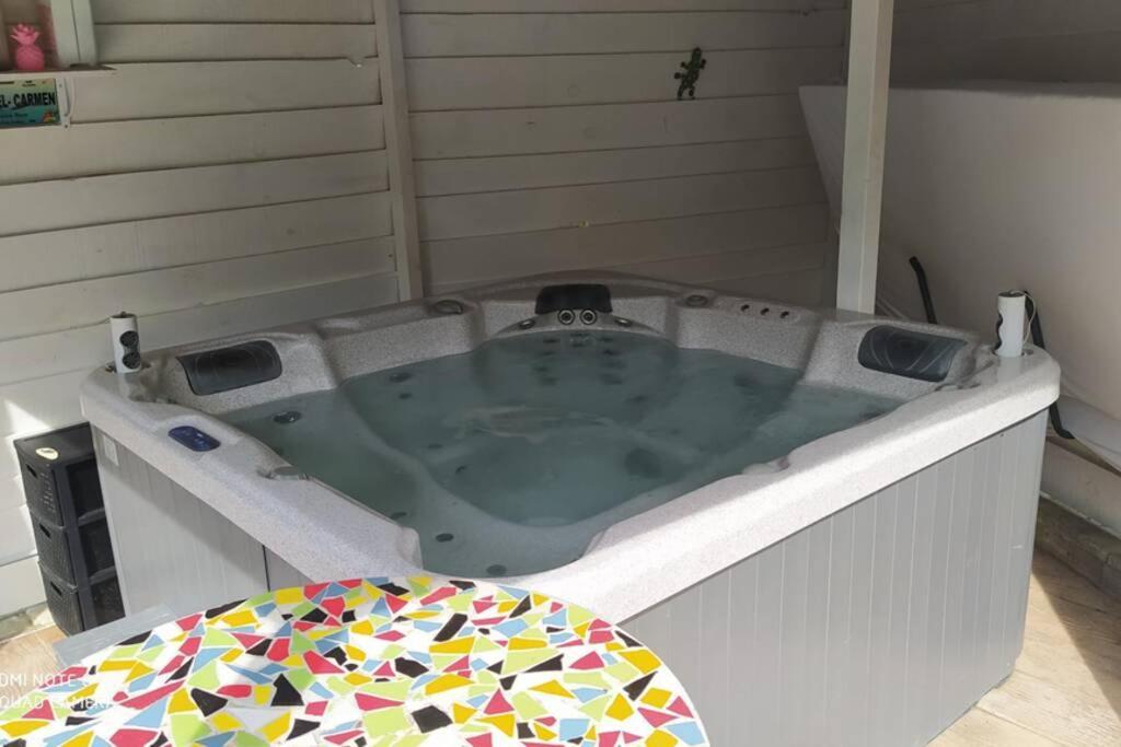 Appartement Tout Confort Au Calme Avec Jacuzzi Mouguerre Экстерьер фото